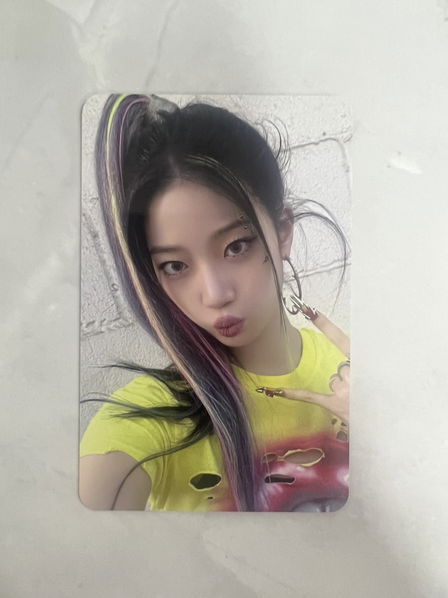 Le Sserafim: Crazy: Photocard: Kazuha-