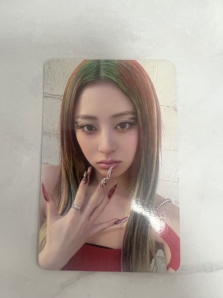 Le Sserafim: Crazy: Photocard: Yunjin-