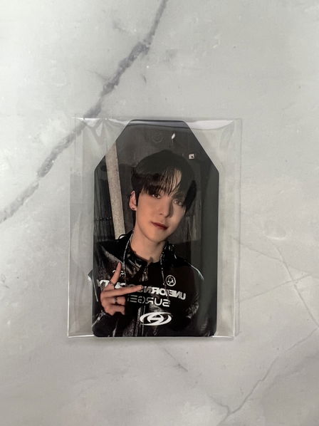 Ateez: The World: Outlaw: Everline Benefit - Exclusive Image Paper Tag-