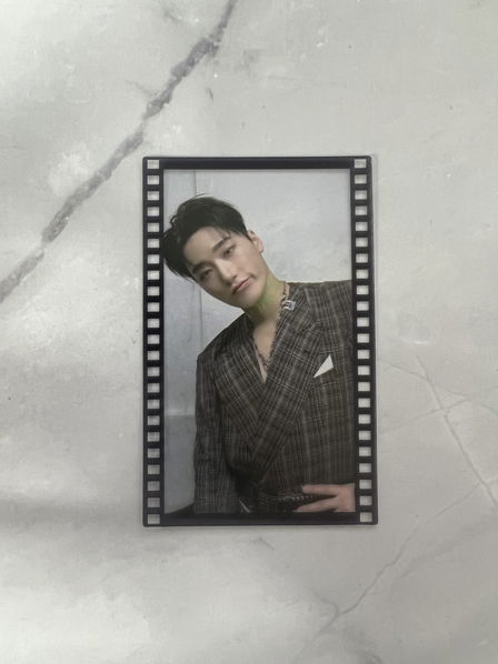 Ateez: The World: Outlaw: Sound Wave Benefit - Film Photo Card-