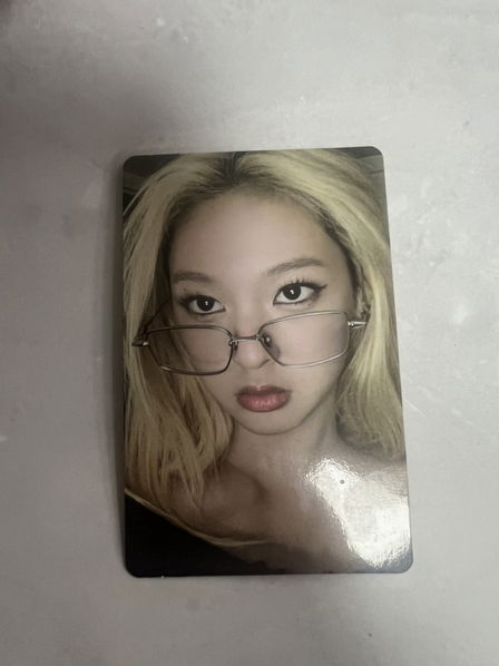 BABYMONSTER: YG Photocard-