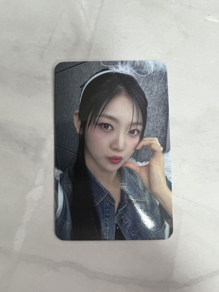 Everglow: Zombie: Apple Music Photocard-