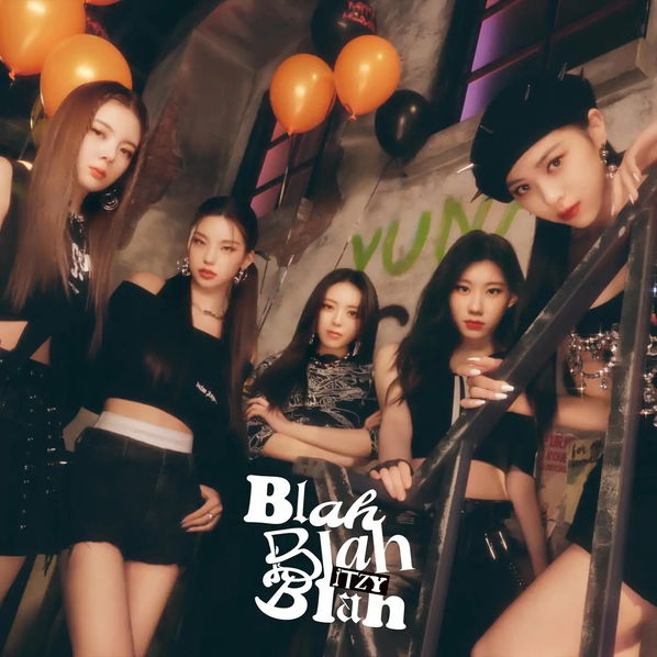 ITZY: Blah Blah Blah-4943674355426