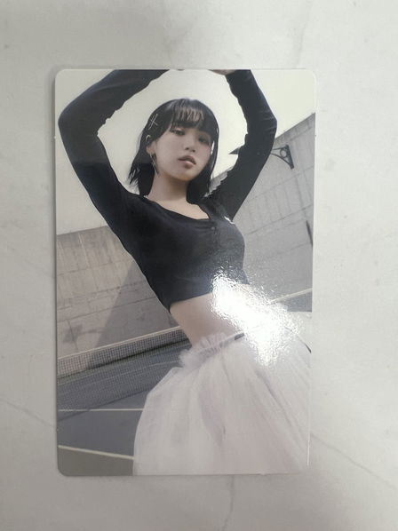 Le Sserafim: Unforgiven: Weverse Photocard-