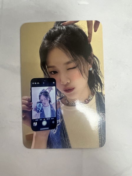 Loossemble: Loossemble: Aladin Photocard-