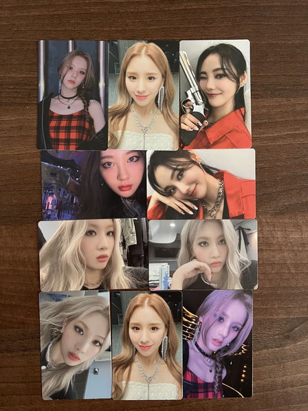 Photocard: Loona: Not Friends Special Edition-LOONA-PHOTOCAR