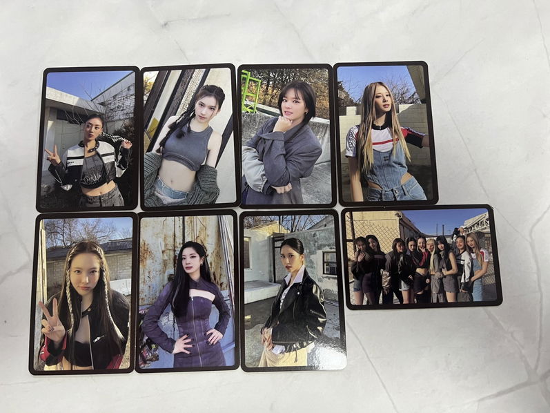 Twice: Ready To Be: SET 8 Photocards (BE Version)-